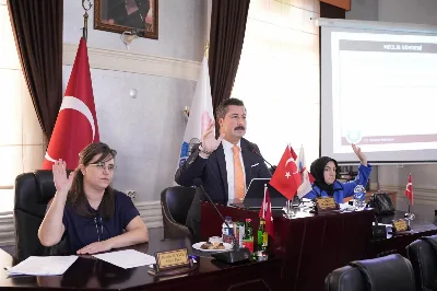 Ercan Özel, uyuşturucu ve sanal kumar konusunda kimi işaret etti?