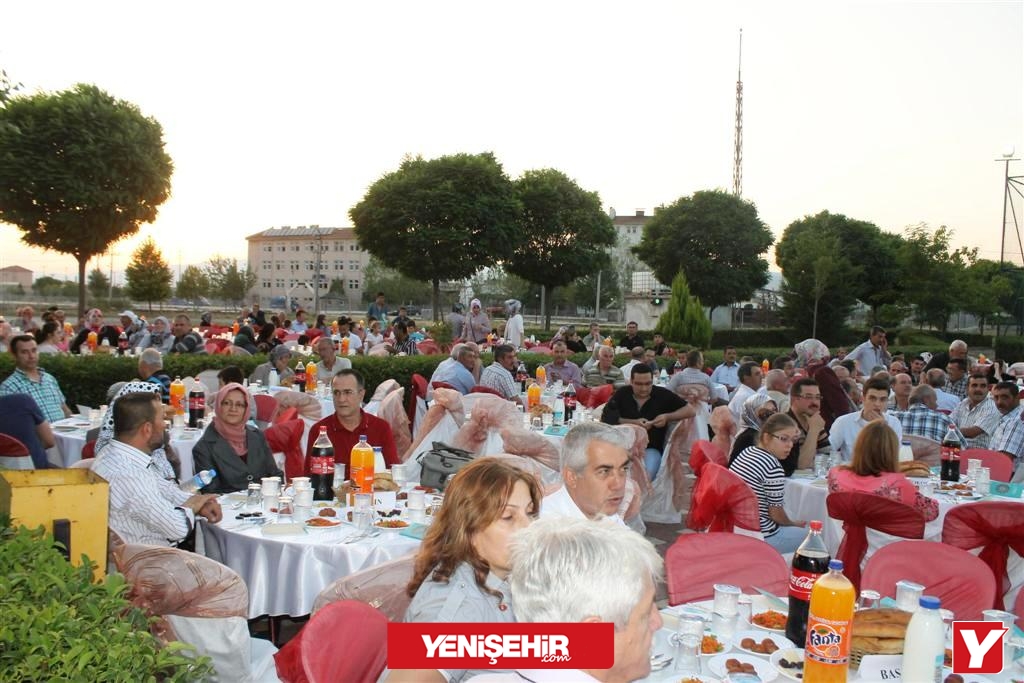 Yenişehir Belediyesi’nin iftar yemeği gerçekleşti
