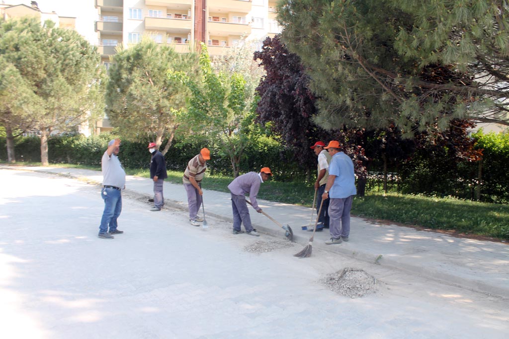 Belediyeden büyük hizmet: ‘Cadde ve sokaklar temizleniyor…’